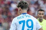 Fábregas ya ve cómo se las gasta Nico Paz