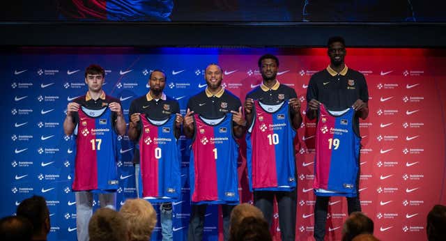 El Barça de basket hace lo que no puede el de fútbol: presenta a cinco fichajes que «dan impresión»