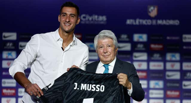 Musso llega para pelear el puesto de Oblak: «Simeone me llevó a mi primera pretemporada con 17 años»