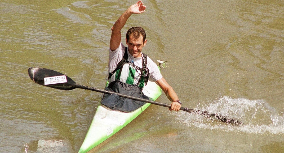 López Villalobos durante el Descenso del Pisuerga en 2001.