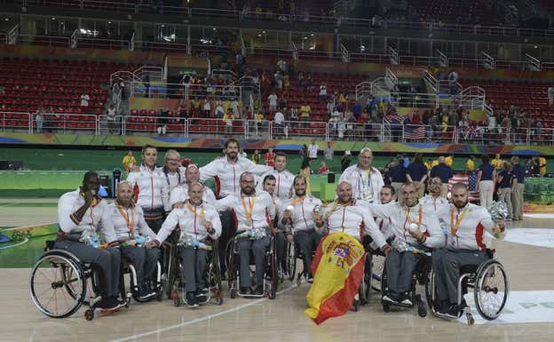La Selección BSR celebra la plata en Río 2016.  CPE