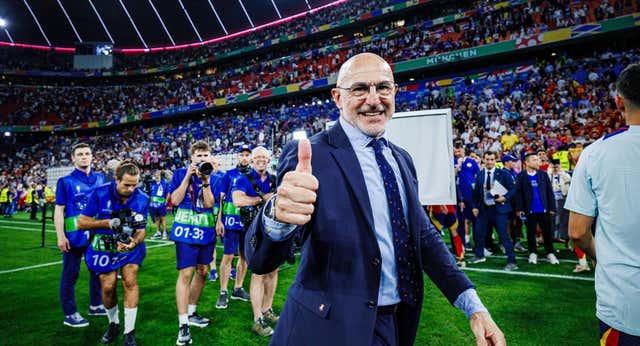 De la Fuente se acuerda de Morata: «Está sin estar, como el Cid; volverá y lo hará más fuerte»