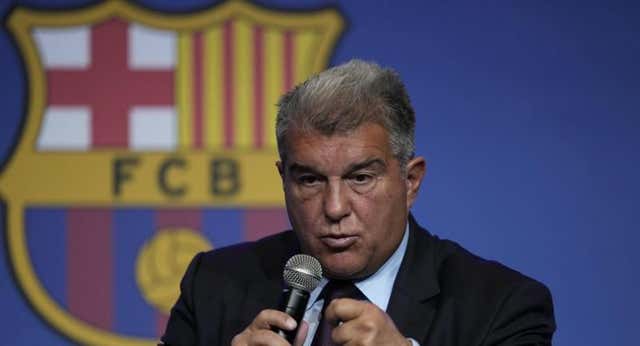 Lo que se cuece en el Barça: el nuevo y doble frente que se le abre a Laporta, un caballo con el que puede arder Troya