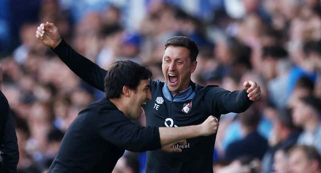 Kepa debuta en una remontada épica del Bournemouth y el Villa de Emery sigue ganando