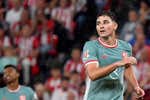 Julián Alvarez, de 'islote', no termina de arrancar en este Atlético y recuerda a Griezmann