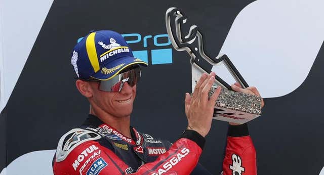 Pedro Acosta: un test en Misano, una cena con Pedrosa y unos días entre amigos para reencontrarse