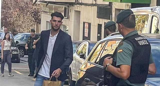 El difícil equilibrio para el Valencia entre justicia e imagen en el caso de Rafa Mir