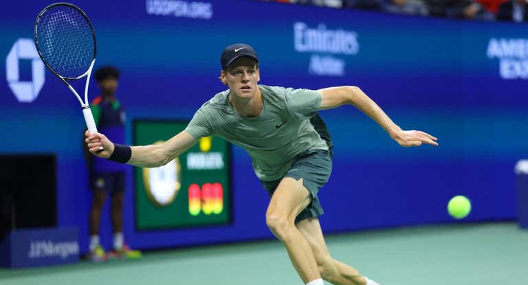 El italiano Jannik Sinner ya está en semifinales del US Open 2024.