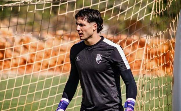 Lucas Cañizares en un entrenamiento con el Farense. Instagram