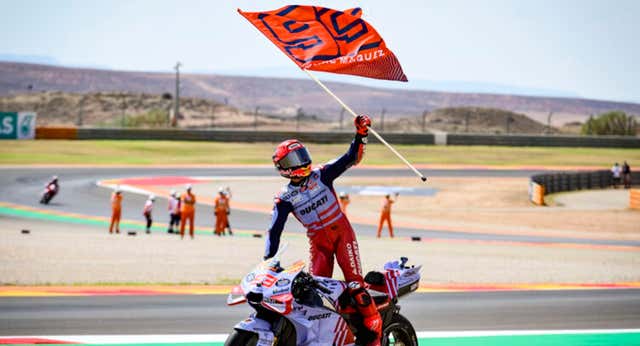 El jefe de Márquez sigue viendo posible el título