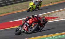 Bagnaia rectifica a medias por su incidente con Alex Márquez: «No cambio mi idea sobre lo que pasó, pero quiero pedirle perdón por mis palabras»