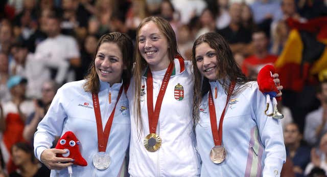 Nuria Marquès y Tasy Dmitriv se marcan un ‘podio chino’ para superar las medallas de Tokio en natación
