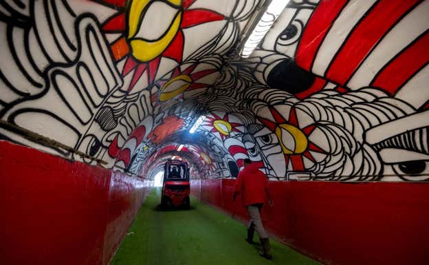 El túnel de los horrores del Pequeño Maracaná.  AFP