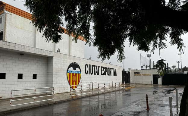 La entrada de la ciudad deportiva de Paterna. Las Provincias