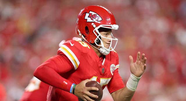 Los Chiefs de Patrick Mahomes ponen la directa al tercer anillo bajo la atenta mirada de Taylor Swift… y salvados por un dedo