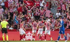 El Sporting se da un homenaje en El Molinón y suma su primera victoria en un derbi intenso