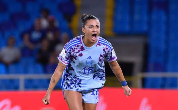 Lucía Moral celebrando un gol.  RFEF
