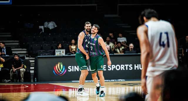 El Unicaja arrasa al Petro de Luanda y da un gran paso hacia la final