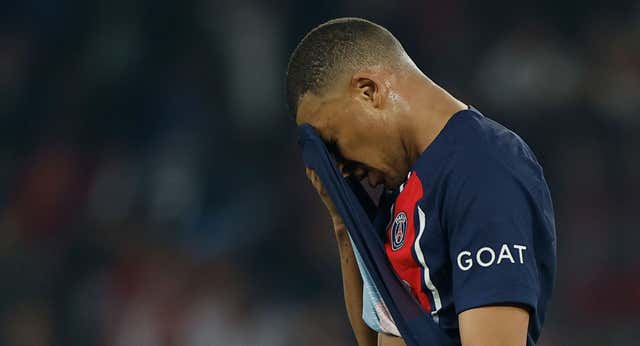 La LFP da la razón a Mbappé y ordena al PSG pagarle los 55 millones que reclamaba
