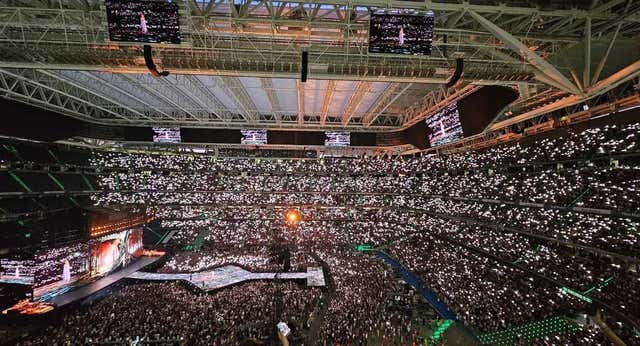 Los vecinos del Bernabéu celebran el fin de los conciertos: «A alguien se le ha caído el castillo de naipes»