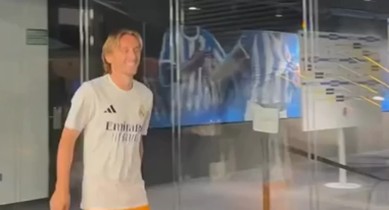 Este fue el encuentro entre Sucic y su ídolo, Luka Modric, previo al partido.