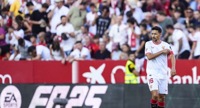 El calvario de Navas detrás de la emocionante despedida del Pizjuán: «Hace dos días no podía ni andar»