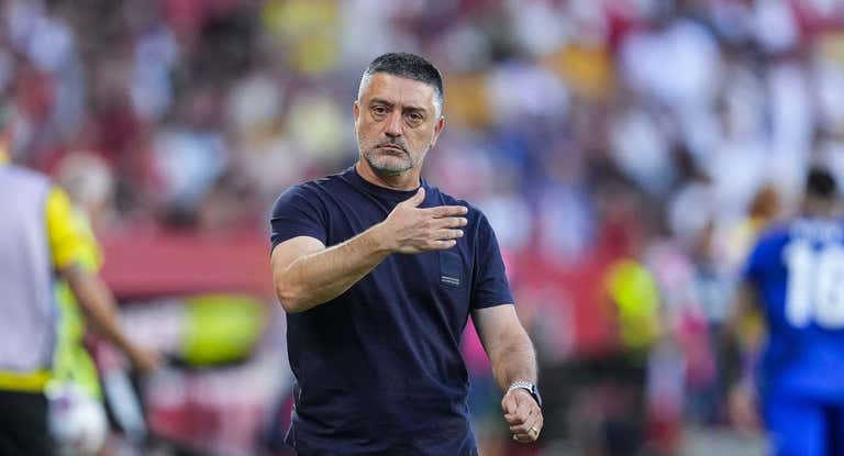 García Pimienta durante el Sevilla - Getafe.