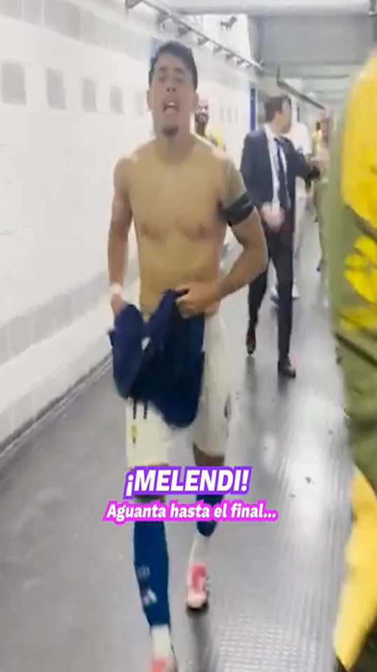 Melendi invitó a los jugadores del Oviedo a su concierto ¡y acabaron en el escenario!