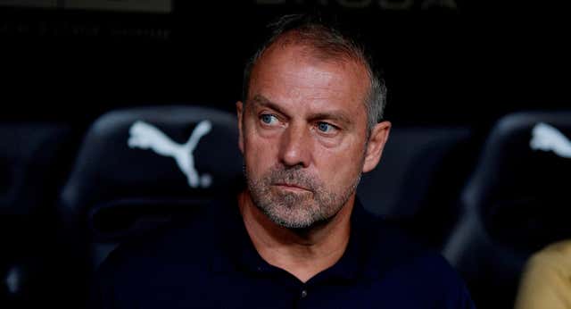 Hansi Flick se une a la secta de la ‘defensa caníbal’: así ha transformado la presión del Barça