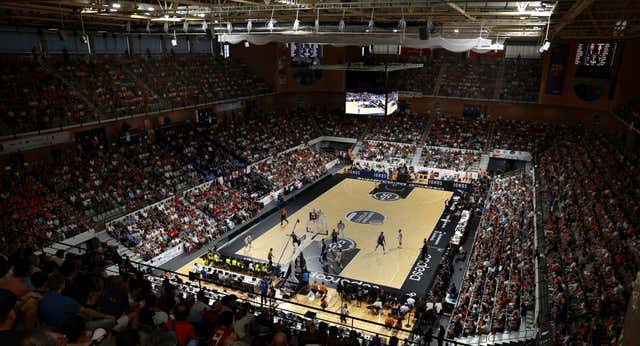 Real Madrid – Barça Basket: a qué hora es y dónde ver la semifinal de la Supercopa de España 2024