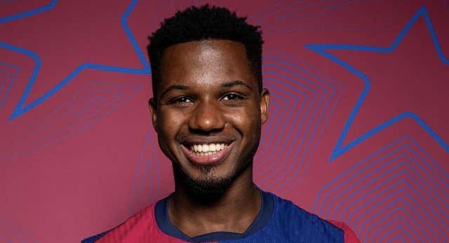 Ansu Fati recupera su sonrisa… 389 días después