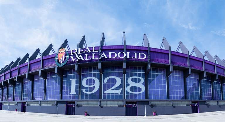 Detrás de la empresa que transforma los estadios y a la que Mestalla le cambió la vida: «Las estampitas no se tocan»