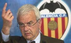 La confesión de Paco Roig que resume los 90': «Quise comprar a un árbitro ante el Bayern, le di tres millones a un agente y a los cinco minutos pitó un penalti en contra»
