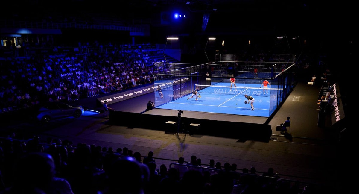 Llegan las semifinales del Valladolid Premier Padel y aumenta el interés del público por el torneo.