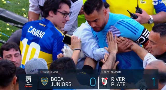 Nuevo lío en el Superclásico: se llevan a Romero mientras se enfrentaba a su propia afición