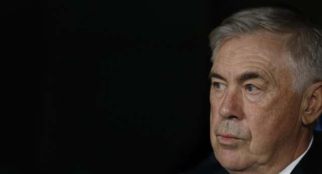 Un enfado de Ancelotti y dos estilos para explicar cómo el Real Madrid alcanzó su última proeza