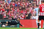 El Athletic respira con Agirrezabala y sonríe con la pólvora recuperada