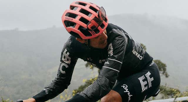 Richard Carapaz se retira del Mundial de Ciclismo por una emergencia familiar