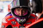 Aleix Espargaró se resigna ante el poder de Ducati: «Son intocables, no podemos acercarnos»