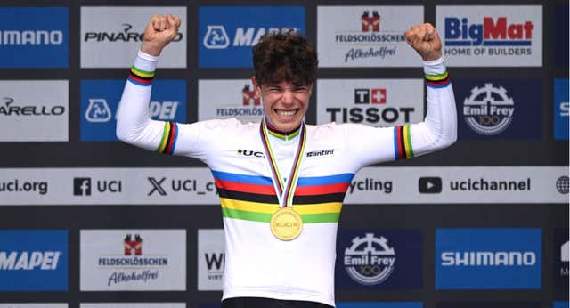 Movistar ya tiene ‘su’ Mundial: ¡Iván Romeo conquista el maillot arcoíris en Zúrich!