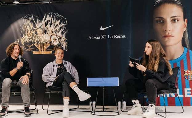 Alexia Putellas, Pujol y Carolina Iglesias, durante el acto de Nike tras el primer Balón de Oro de la centrocampista del Barça y de la Selección.  NIKE