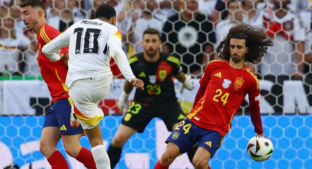 Alemania, en pie de guerra por el error con la mano de Cucurella con Toni Kroos como altavoz: «Sólo les ha llevado tres meses lo que se vio en un segundo»