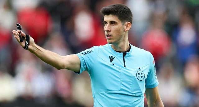 Sorpresa en el entorno arbitral por la designación de Busquets Ferrer para el Atlético – Real Madrid