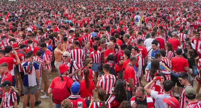 Preocupación entre la afición rojiblanca tras una noche de caza de los ultras italianos