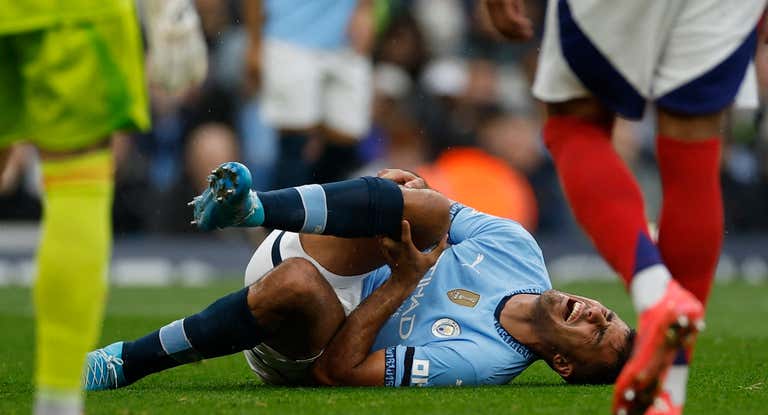Rodri se duele por su lesión de Rodilla.