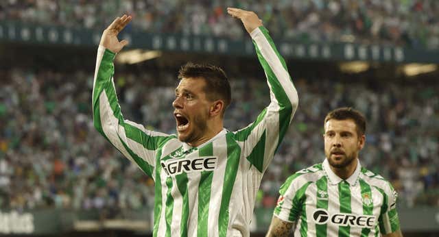 Lo Celso sale al rescate del Betis y derriba el muro de Joan García
