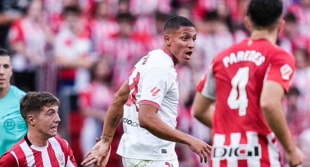 Mateo Mejía, la perla del Sevilla que maduró en la cantera del Manchester United… y entendió los tiempos del fútbol