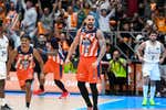 Barrueta hace historia para el debutante Leyma Coruña con un estratosférico 3+1 que tumba al Real Madrid
