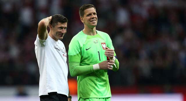 El Barça junta a dos ‘vecinos’ de Varsovia que solo compartían sueños de verano: «Lewandowski y Szczesny son muy buenos amigos»