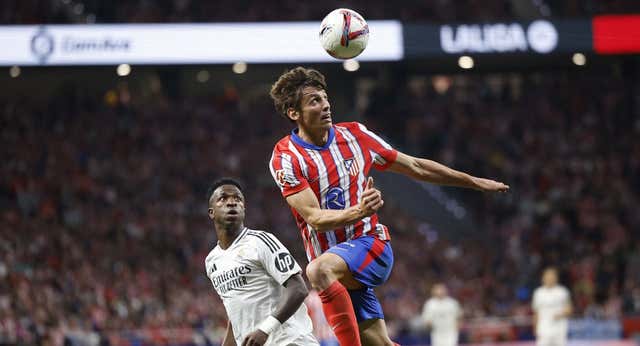 El derbi deja KO a Robin Le Normand: traumatismo craneoencefálico con hematoma subdural